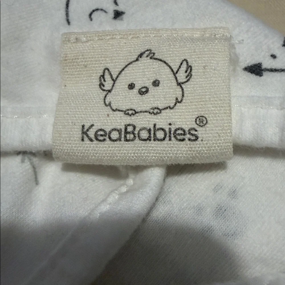 Set of 4 KeaBabies Baby Swaddle Blankets with Fun Patterns. 0-3 Months.